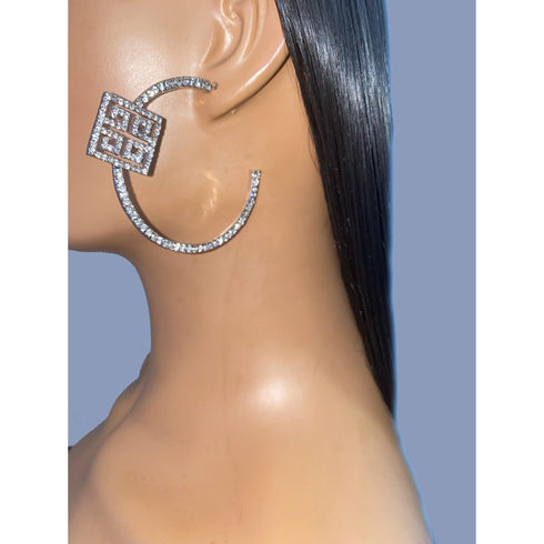 Sitting Pretty Earrings